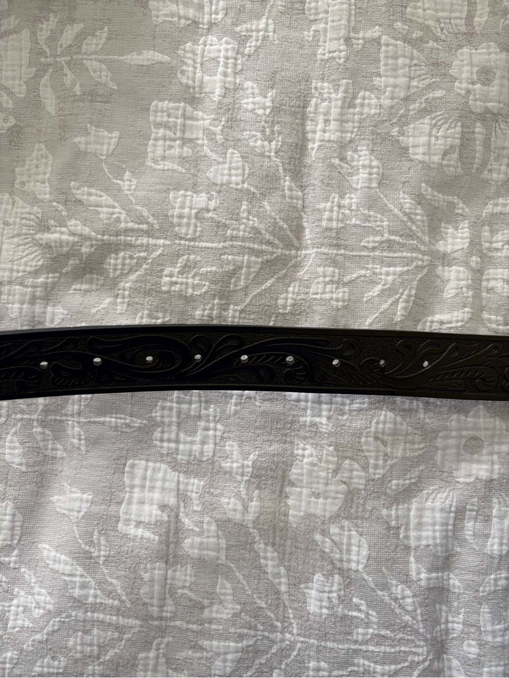 Western Horse Buckle Belt - Black Fake Leather with Antique Gold & Silver Buckle - Picture 5 of 5